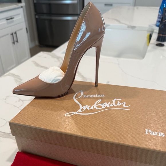 Christian Louboutin So Kate Heels — Size 7 (Never Worn) - Picture 1 of 5